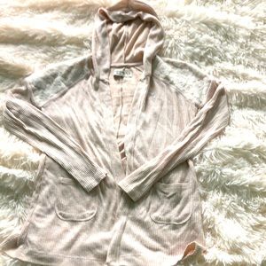 Abercrombie kids cardigan ribbed sweater in cream size 9/10
